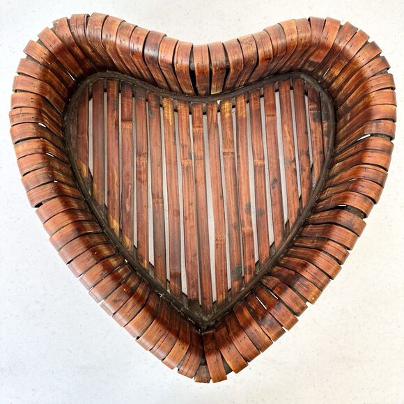 Dark Wood Heart-shaped Basket Primitive Handmade Handcrafted - Picture 1 of 9